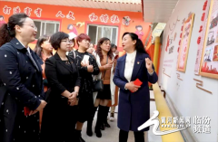 以实际行动推动全县妇联工作再上一个新台阶